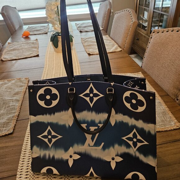 Louis Vuitton Blue Reverse Monogram Tote - Picture 1 of 11